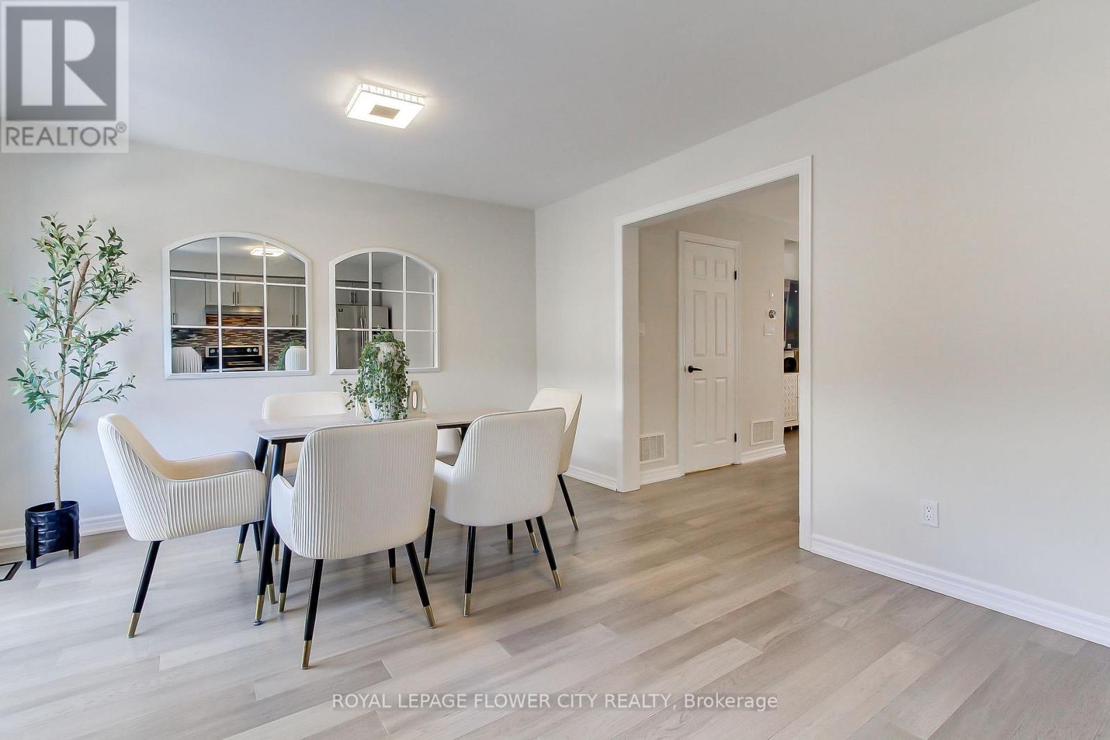 64 - 2280 Baronwood Drive, Oakville, Ontario  L6M 5J8 - Photo 21 - W12763090