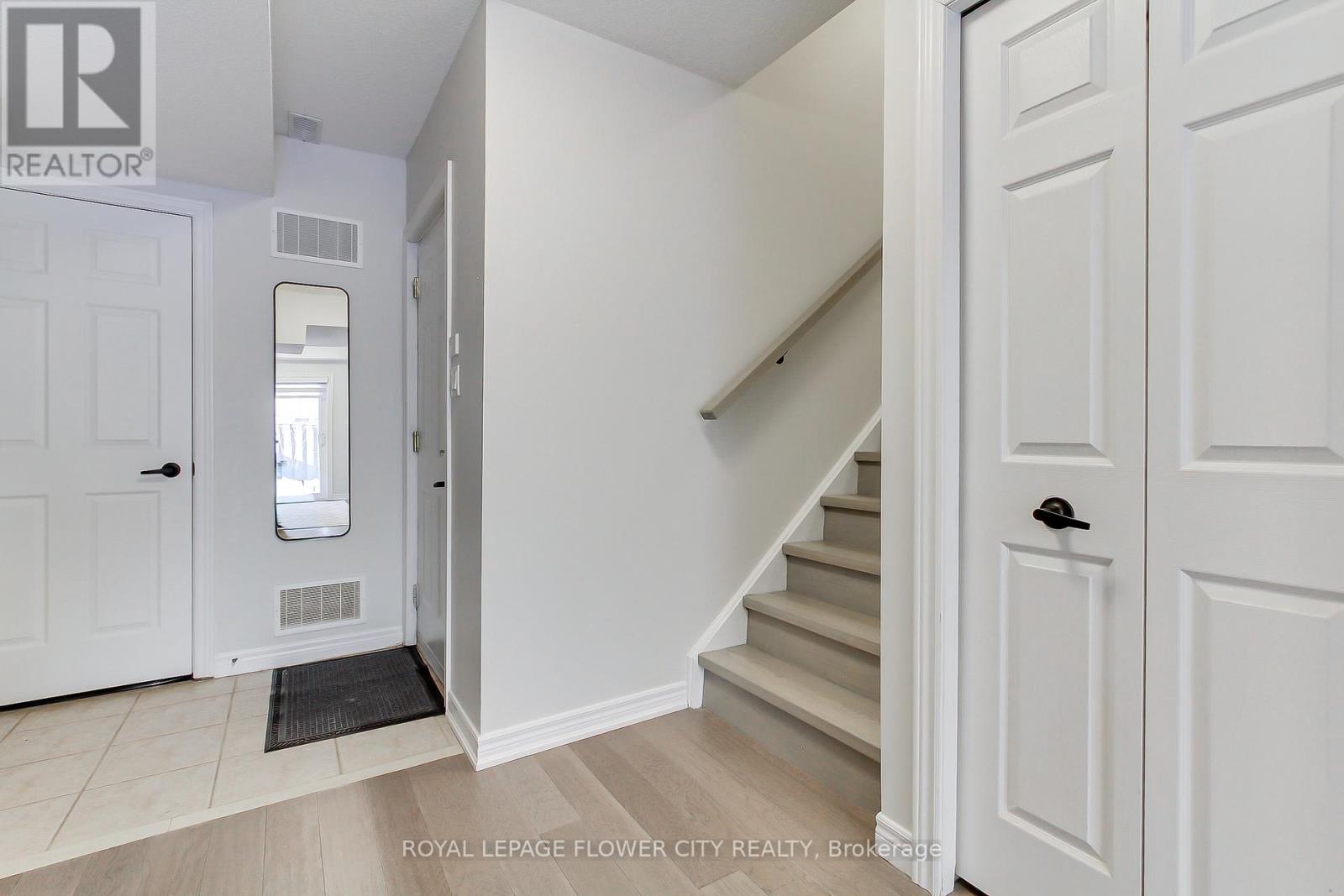 64 - 2280 Baronwood Drive, Oakville, Ontario  L6M 5J8 - Photo 39 - W12763090