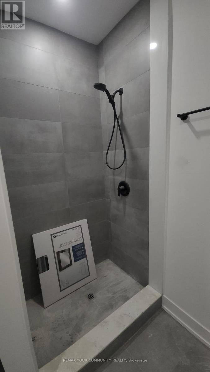 Lower - 983 Dovercourt Road, Toronto, Ontario  M6H 2X6 - Photo 12 - W12763108