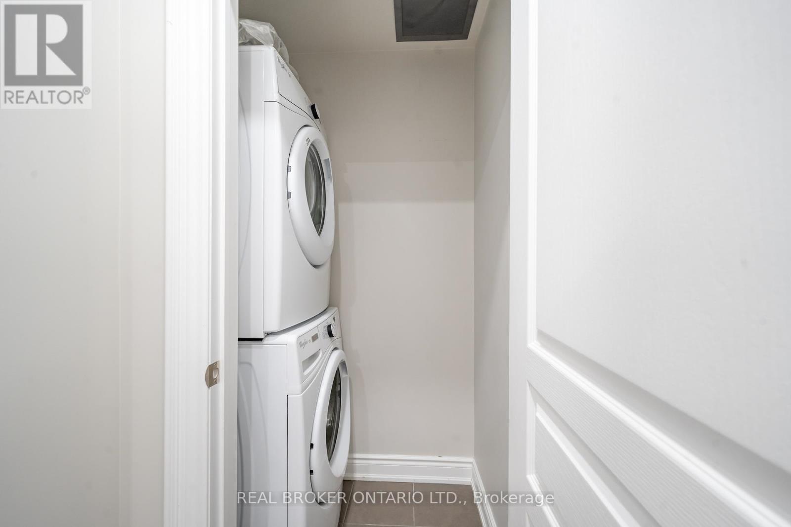 333 - 3170 Erin Mills Parkway, Mississauga, Ontario  L5L 0B6 - Photo 12 - W12763124