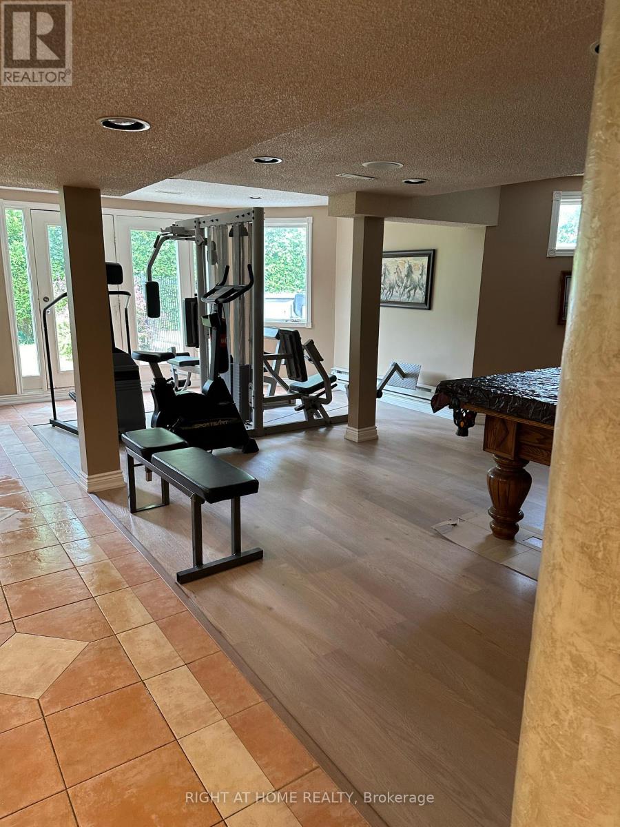 5059 Brandy Lane Court, Mississauga, Ontario  L5M 5A2 - Photo 2 - W12763142