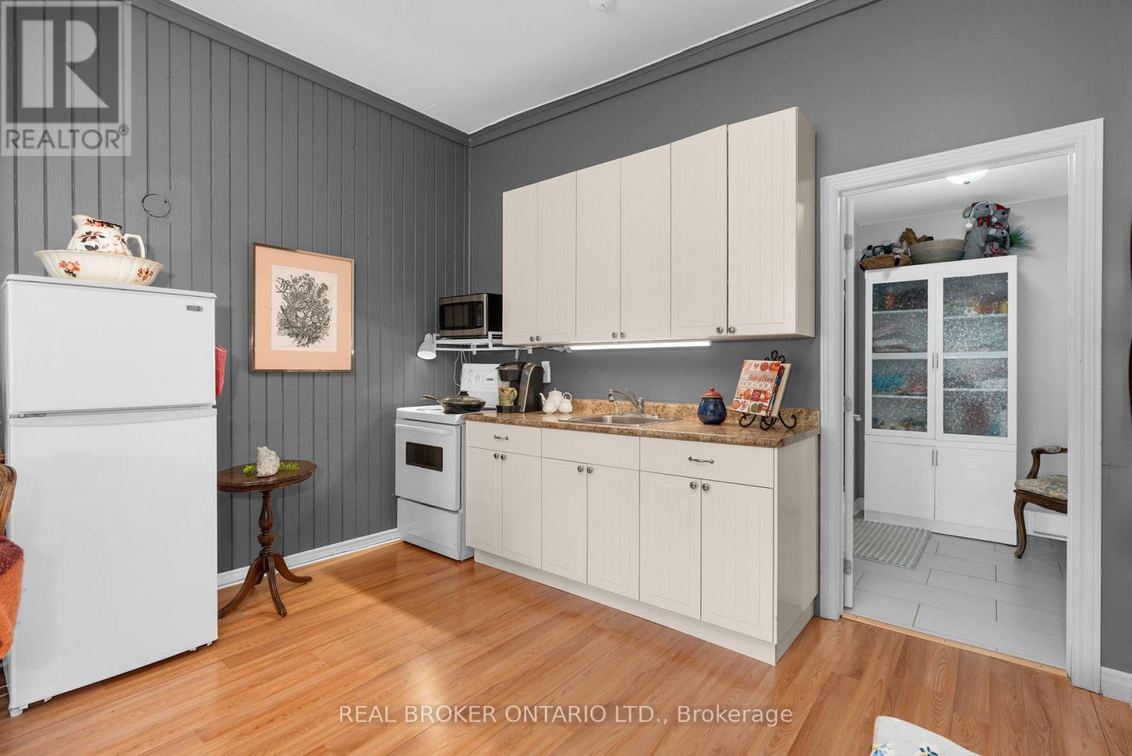 1002 Cowbell Lane N, Gravenhurst, Ontario  P0E 1N0 - Photo 31 - X12655152