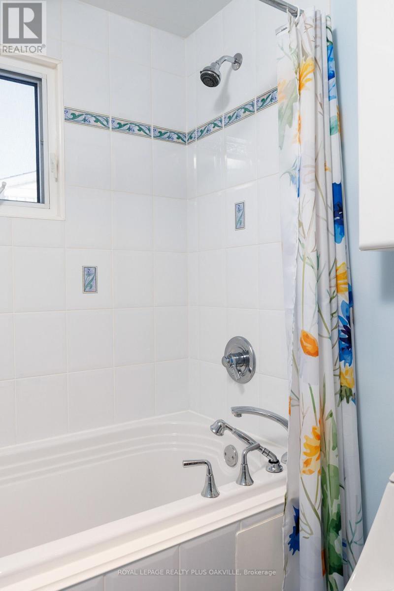 475 Sunset Drive, Oakville, Ontario  L6L 3N3 - Photo 20 - W12763146