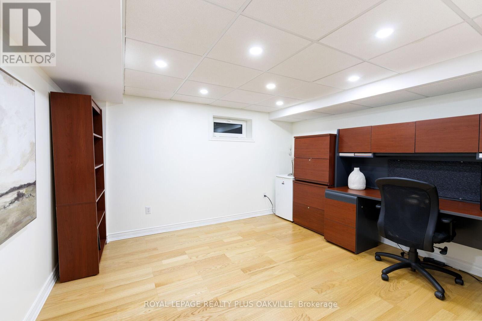 475 Sunset Drive, Oakville, Ontario  L6L 3N3 - Photo 38 - W12763146