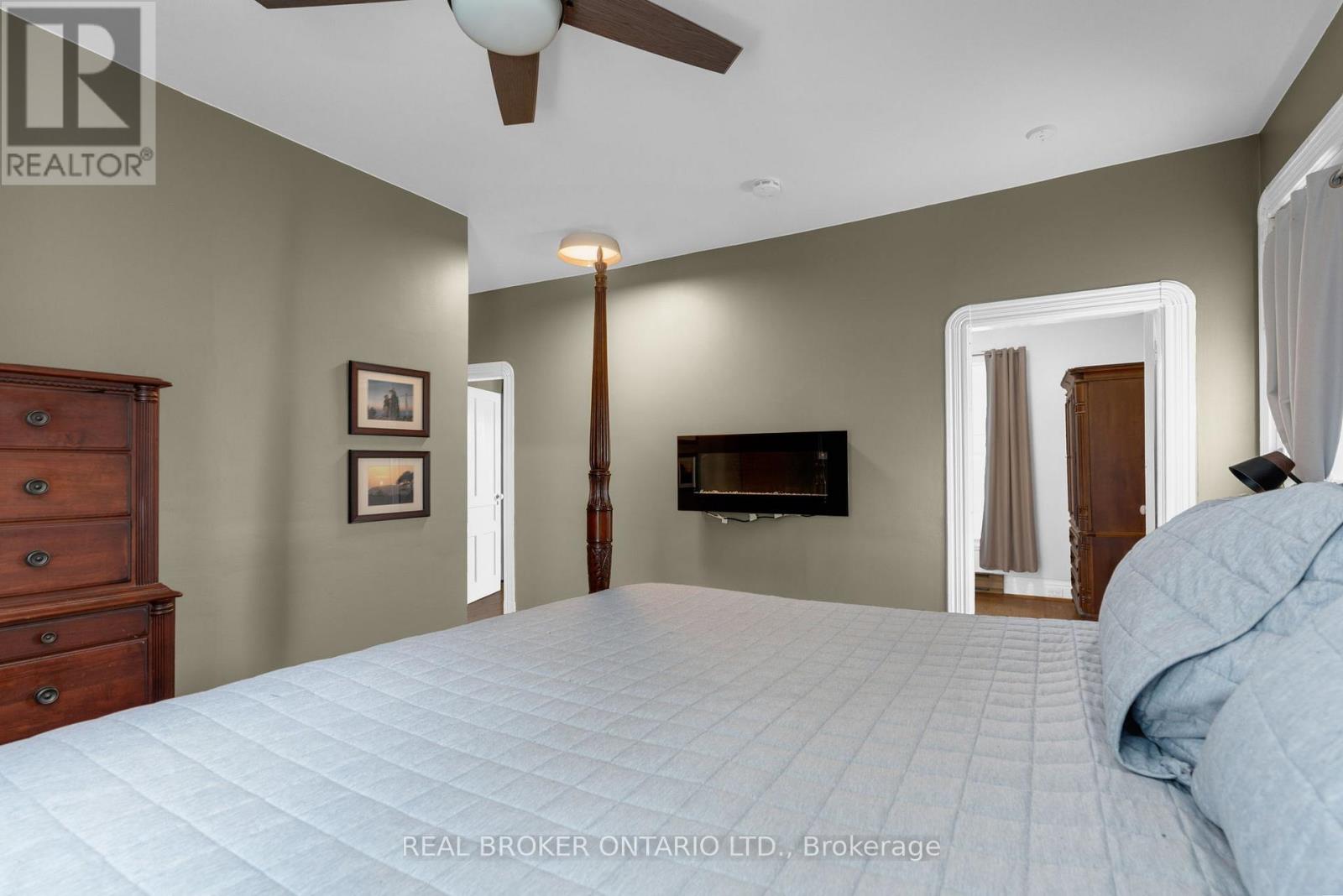 1002 Cowbell Lane N, Gravenhurst, Ontario  P0E 1N0 - Photo 18 - X12655152