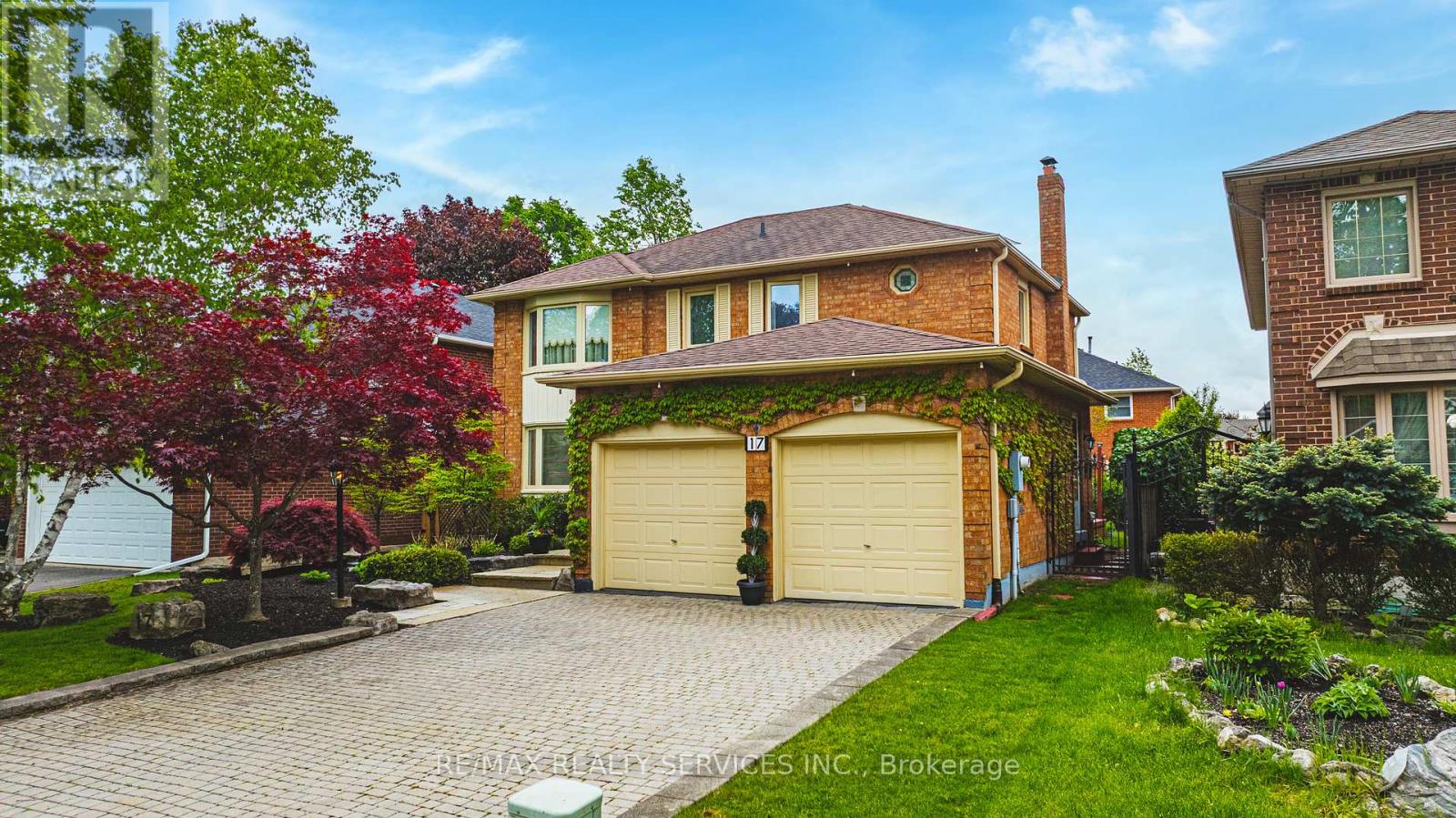 17 COX CRESCENT, Brampton, Ontario