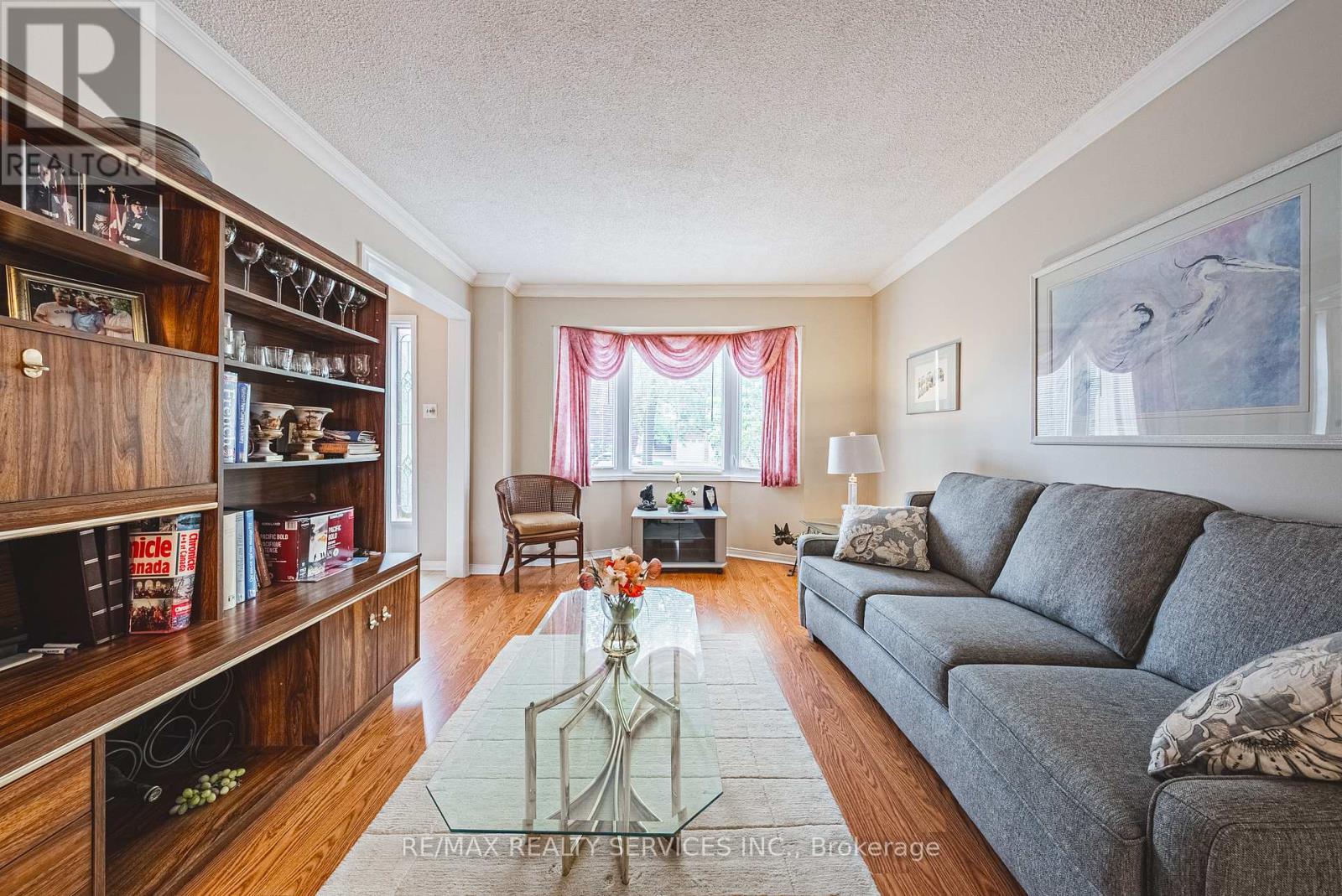 17 Cox Crescent, Brampton, Ontario  L6X 3G8 - Photo 4 - W12763162