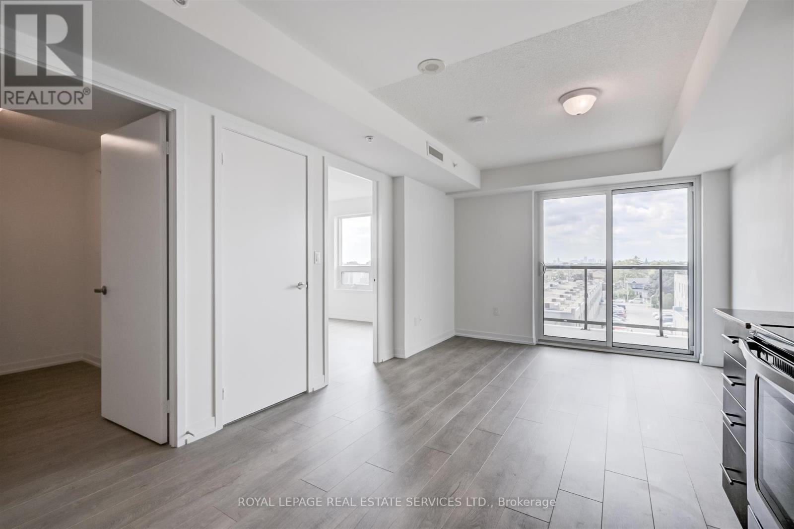 607 - 1420 Dupont Street, Toronto, Ontario  M6H 0C2 - Photo 4 - W12763210