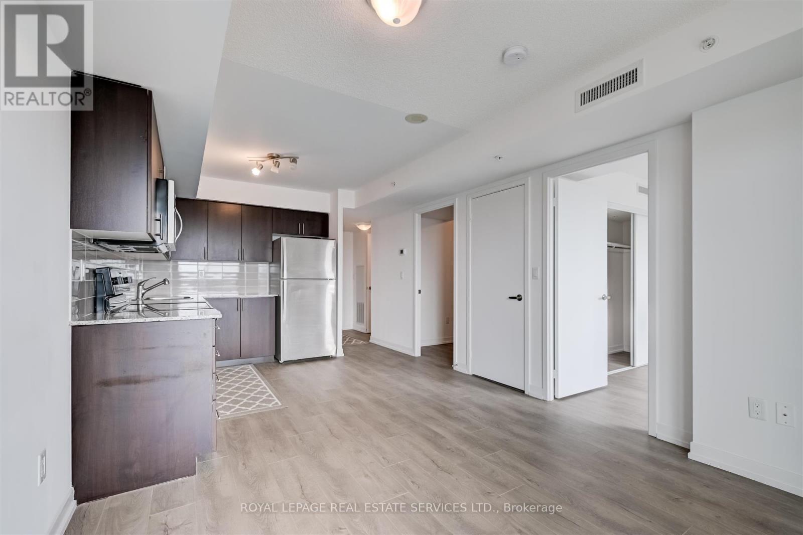 607 - 1420 Dupont Street, Toronto, Ontario  M6H 0C2 - Photo 5 - W12763210