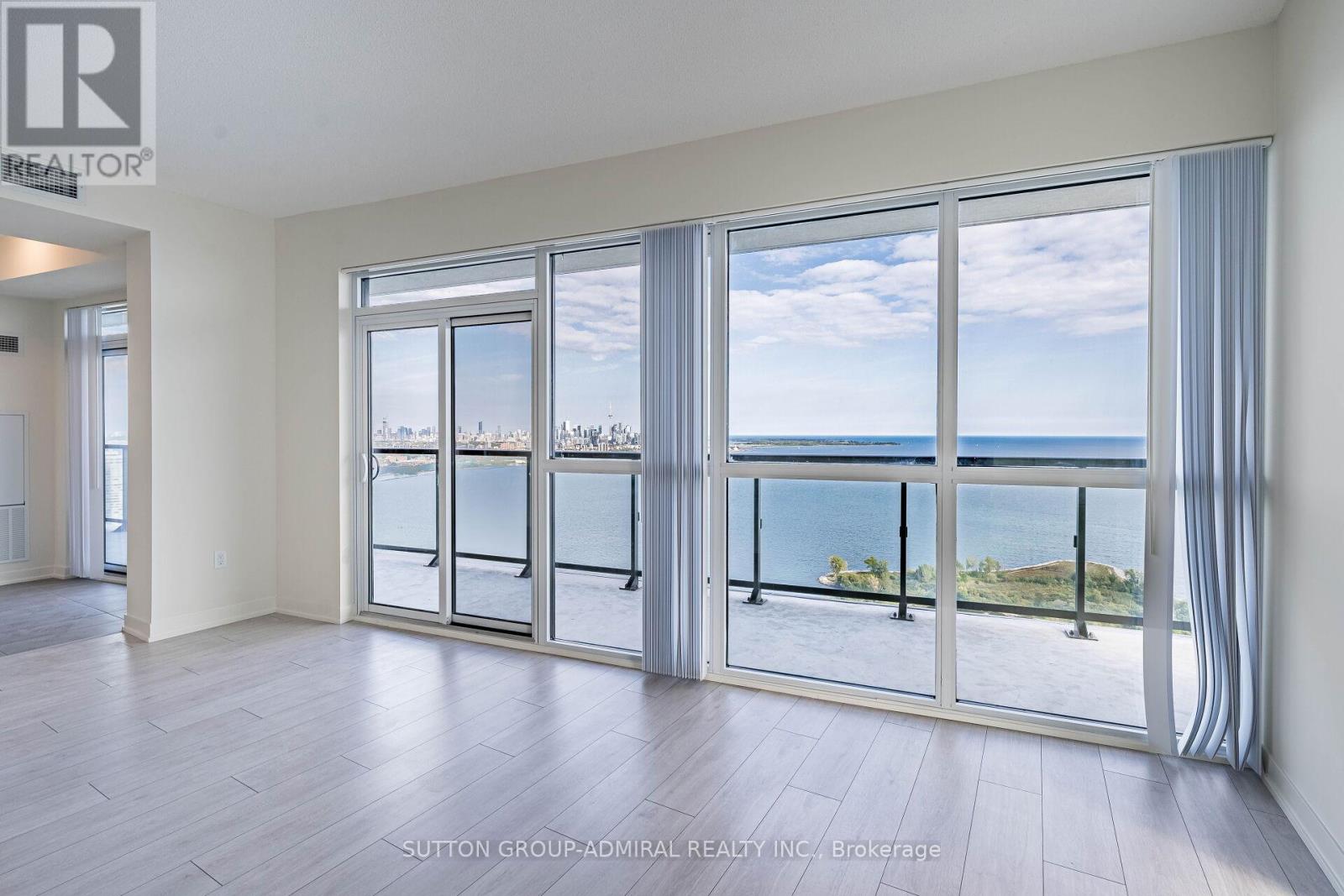 4905 - 38 Annie Craig Drive, Toronto, Ontario  M8V 0G9 - Photo 3 - W12763226