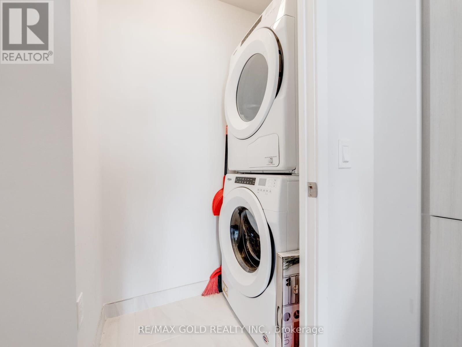 1803 - 4085 Parkside Village Drive, Mississauga, Ontario  L5B 0K9 - Photo 20 - W12763282