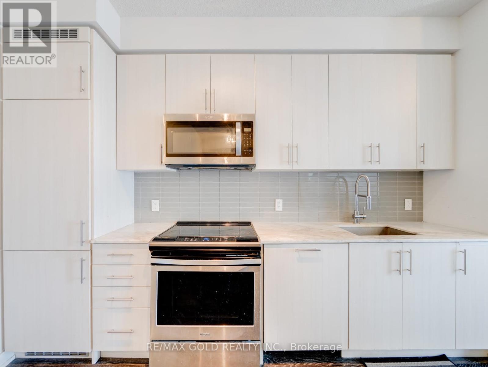 1803 - 4085 Parkside Village Drive, Mississauga, Ontario  L5B 0K9 - Photo 9 - W12763282