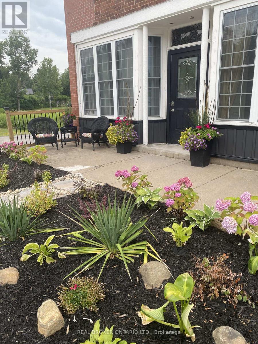 1002 Cowbell Lane N, Gravenhurst, Ontario  P0E 1N0 - Photo 40 - X12655152