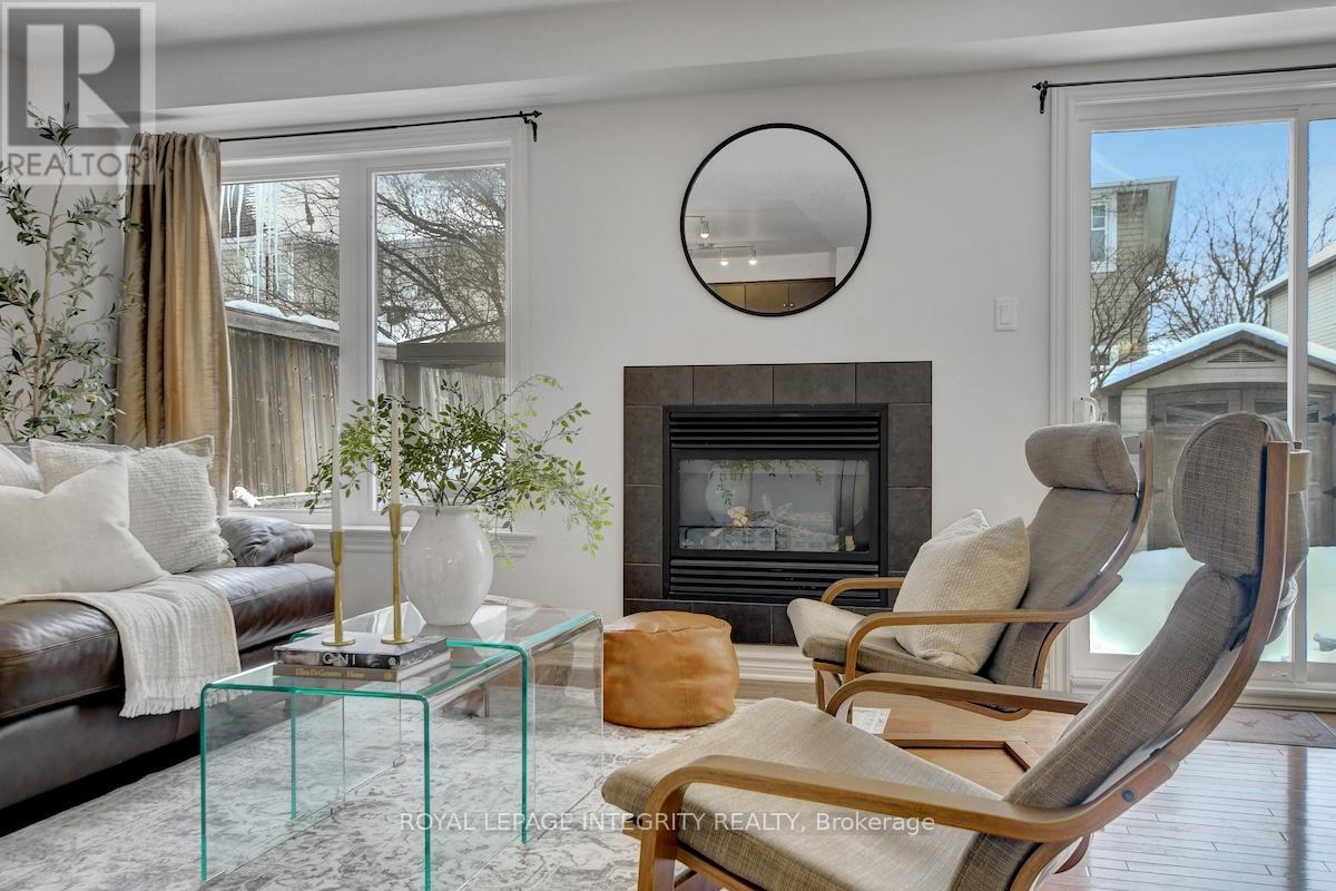 376 Horseshoe Crescent, Ottawa, Ontario  K2S 0B5 - Photo 13 - X12758610