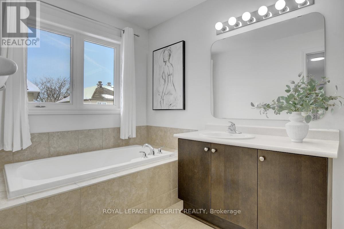 376 Horseshoe Crescent, Ottawa, Ontario  K2S 0B5 - Photo 27 - X12758610