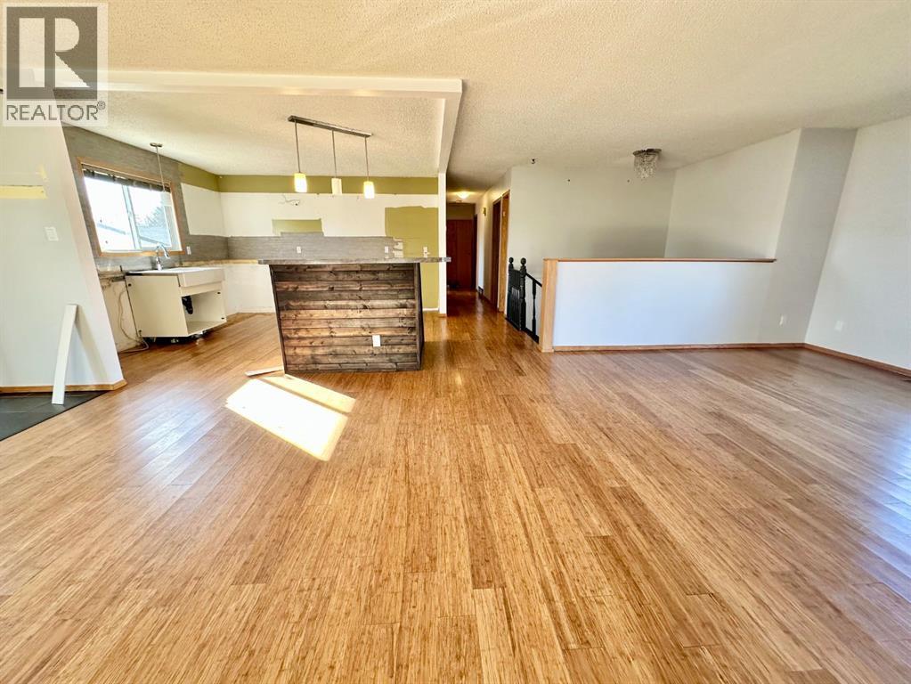 92 Dr. Anderson Park Street, Brooks, Alberta  T1R 0K5 - Photo 2 - A2279018