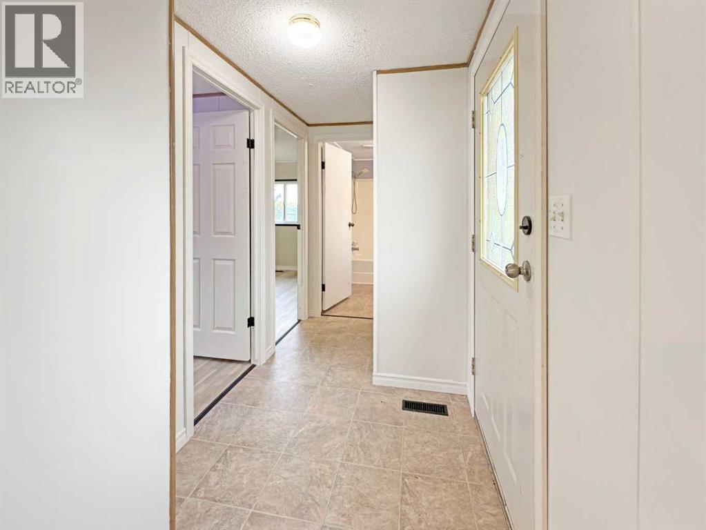 5206 52 Avenue, Valleyview, Alberta  T0H 3N0 - Photo 4 - A2254794