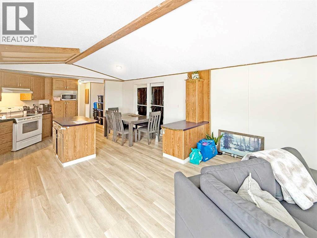 5206 52 Avenue, Valleyview, Alberta  T0H 3N0 - Photo 3 - A2254794