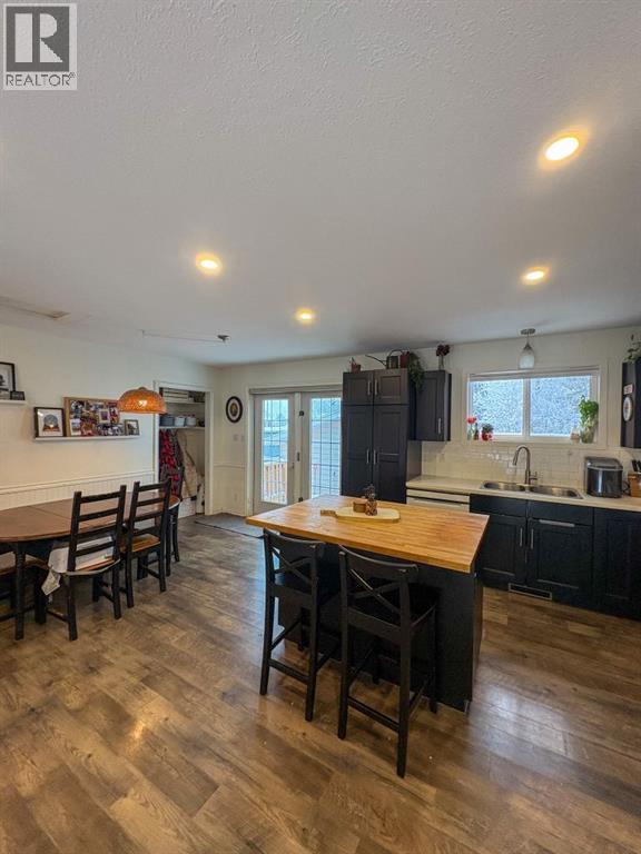 4202 71 Street, Camrose, Alberta  T4V 3Z4 - Photo 6 - A2276463