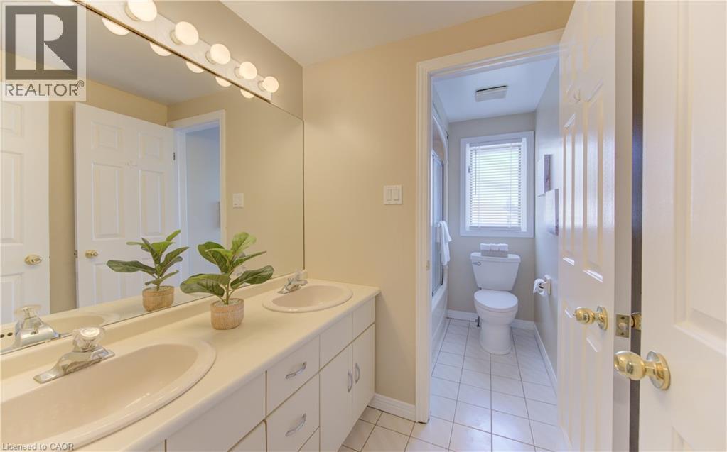 593 Guildwood Place, Waterloo, Ontario  N2K 3M3 - Photo 22 - 40799264