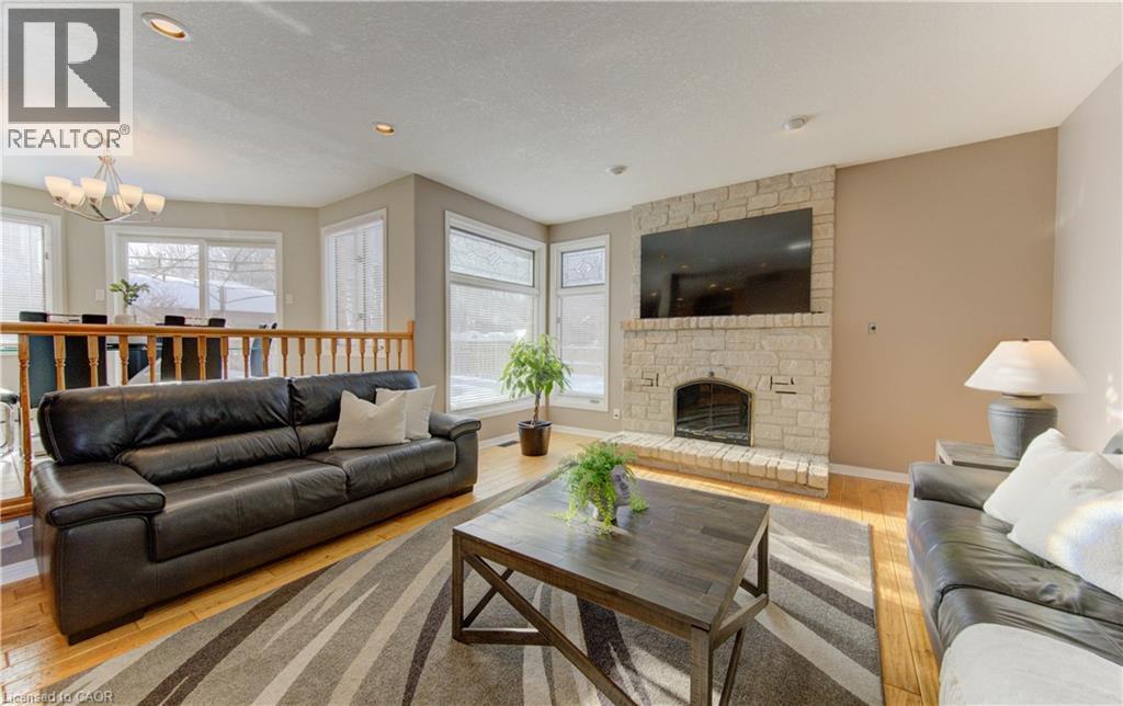 593 Guildwood Place, Waterloo, Ontario  N2K 3M3 - Photo 12 - 40799264