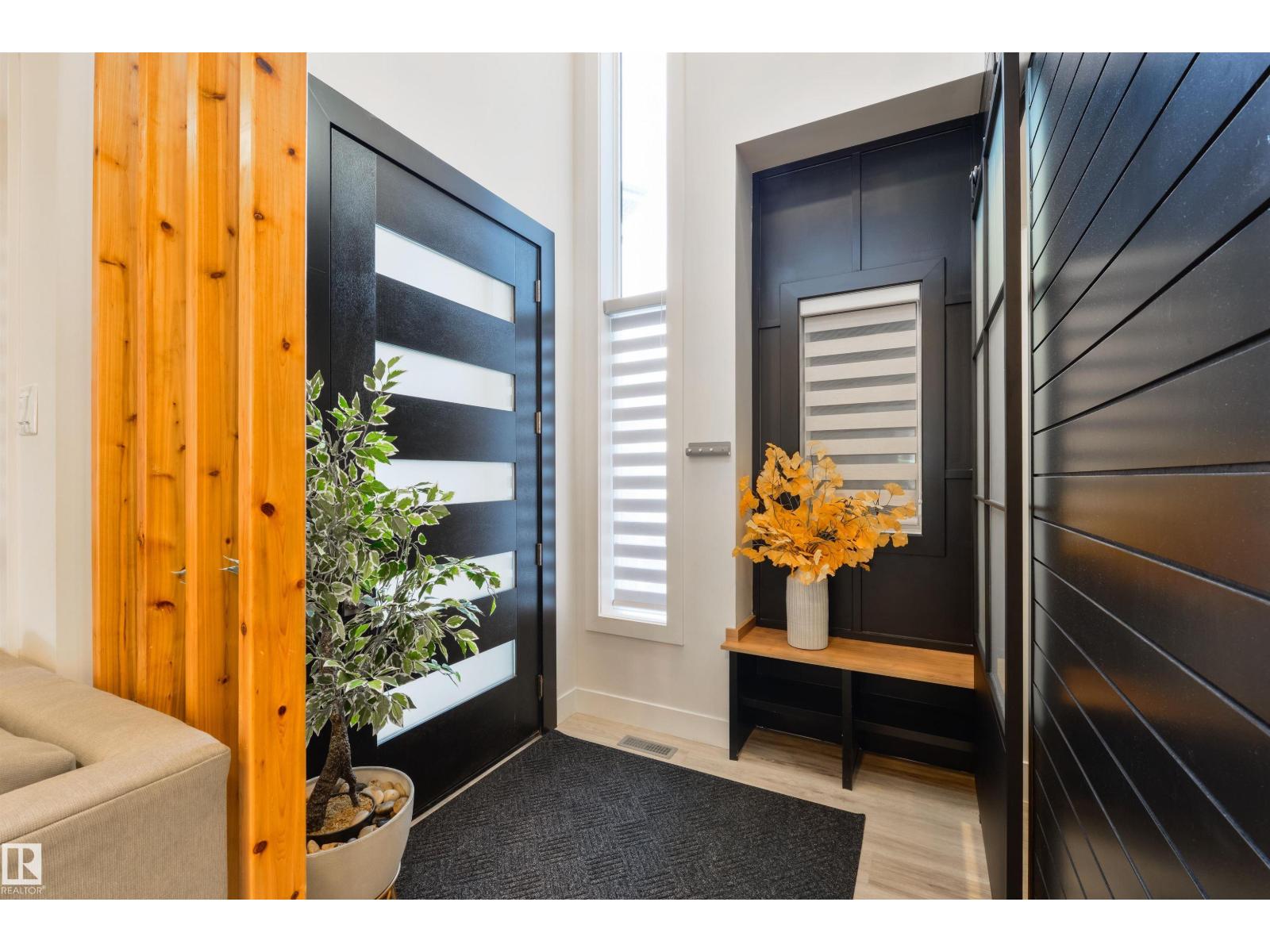 219 37 St Sw, Edmonton, Alberta  T6X 2W4 - Photo 2 - E4472404