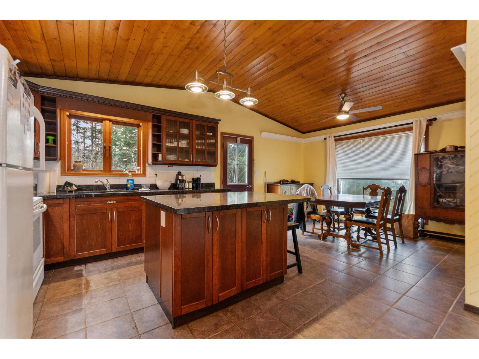 66176 Kawkawa Lake Road, Hope, Hope, British Columbia  V0X 1L1 - Photo 6 - R3073710