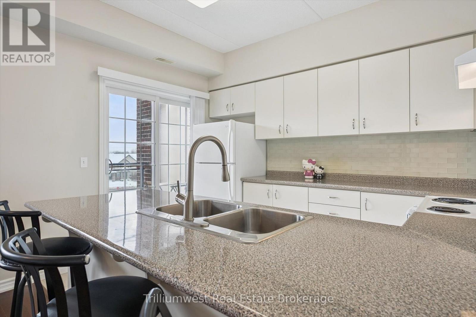 321 - 1440 Gordon Street, Guelph, Ontario  N1L 1C8 - Photo 3 - X12716034