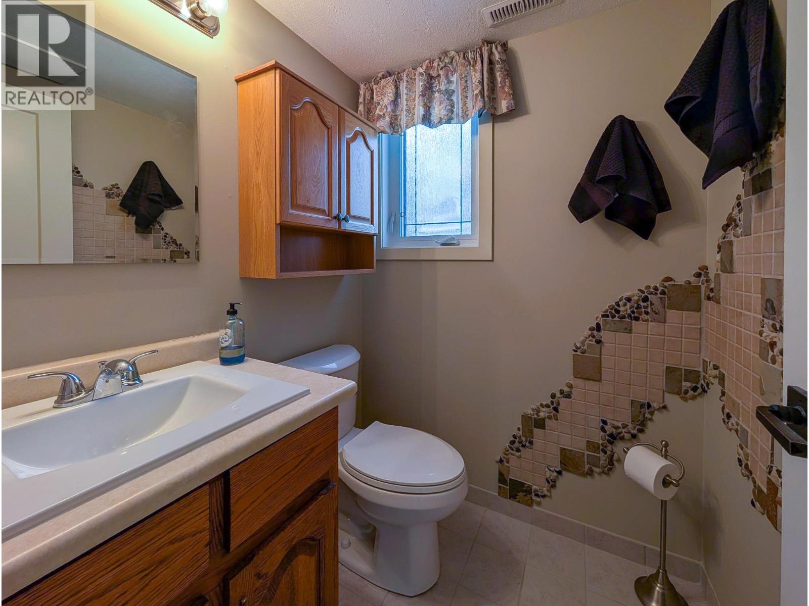 11400 Mauraen Drive, Prince George, British Columbia  V2N 5B7 - Photo 31 - R3087121