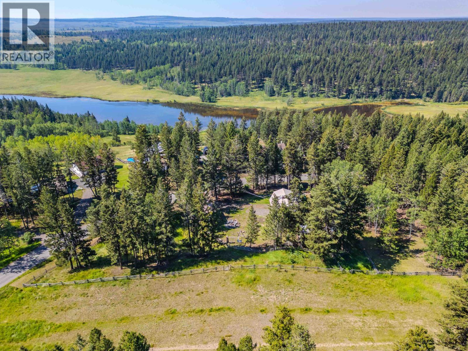 4927 GLOINNZUN CRESCENT, 108 Mile Ranch, British Columbia