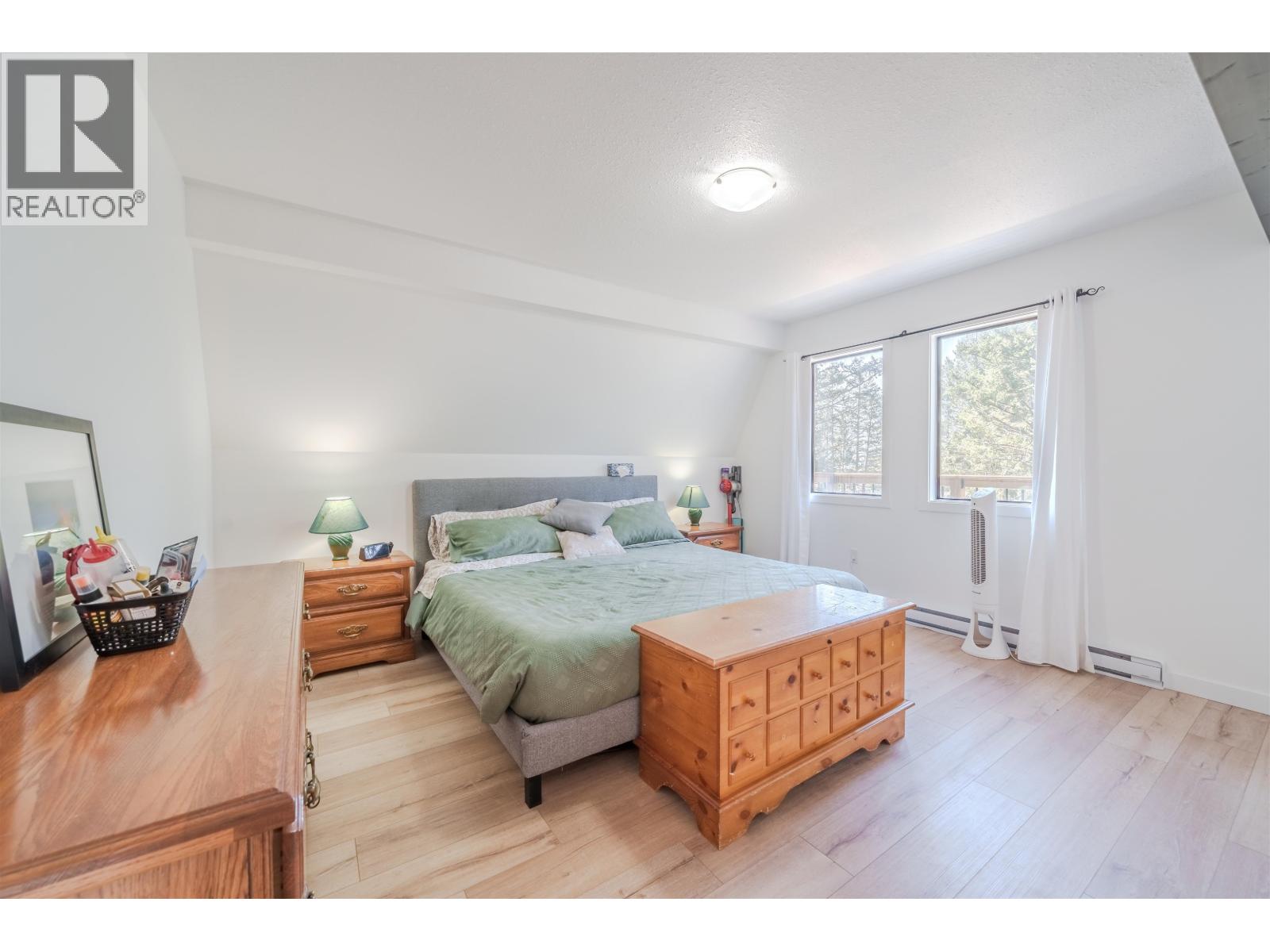 4927 Gloinnzun Crescent, 108 Mile Ranch, British Columbia  V0K 2Z0 - Photo 15 - R3087127