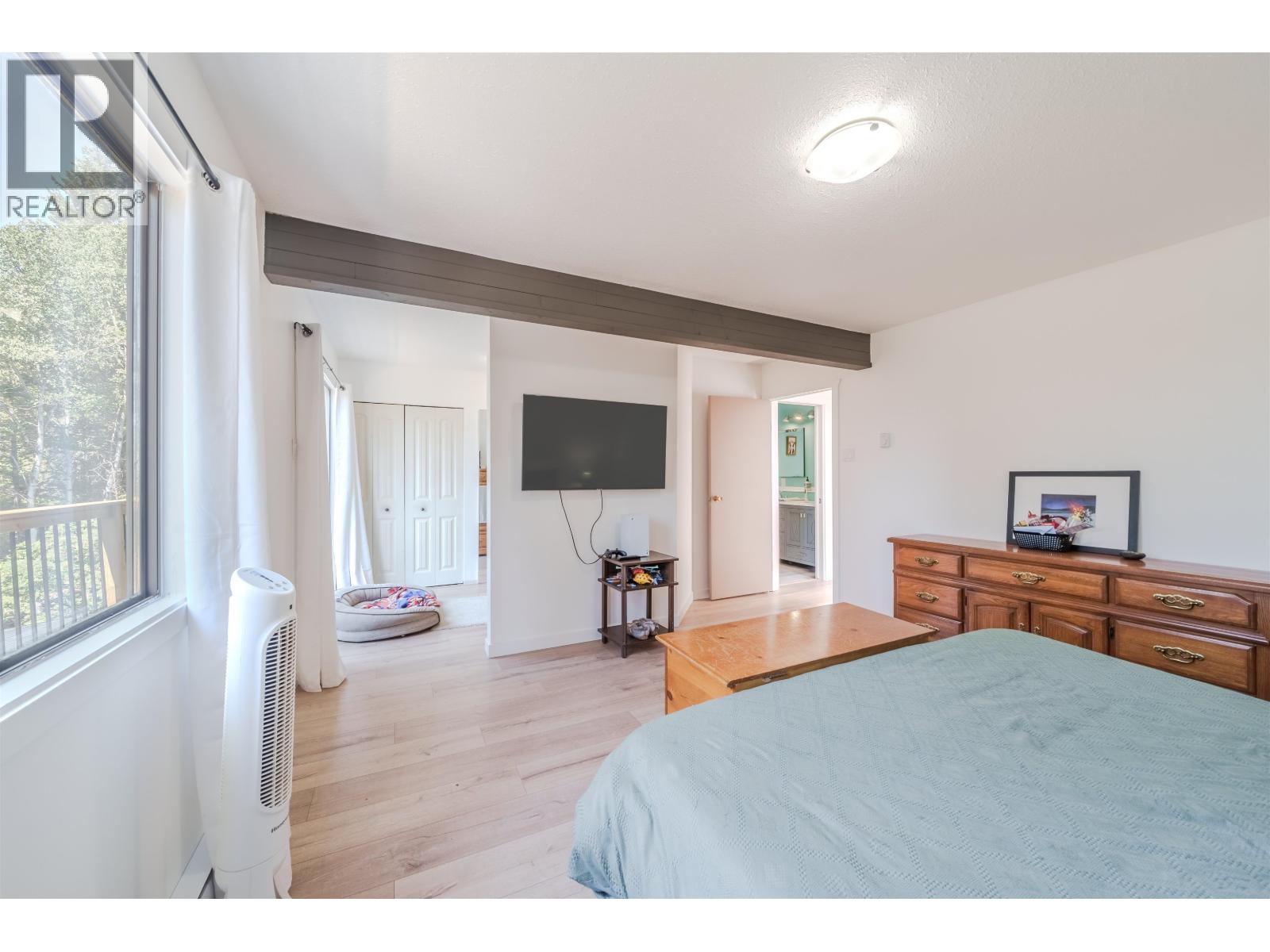 4927 Gloinnzun Crescent, 108 Mile Ranch, British Columbia  V0K 2Z0 - Photo 16 - R3087127