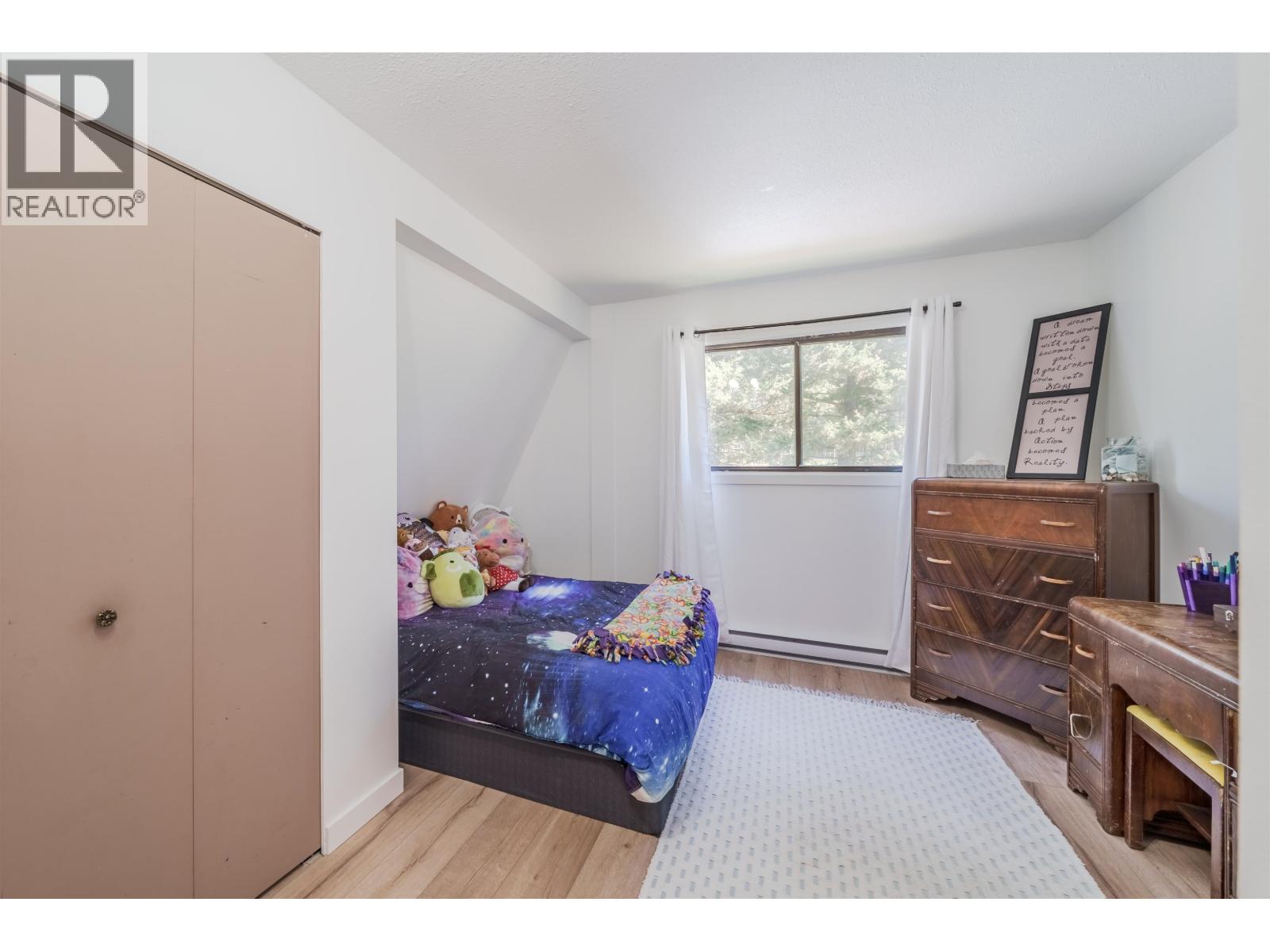 4927 Gloinnzun Crescent, 108 Mile Ranch, British Columbia  V0K 2Z0 - Photo 19 - R3087127