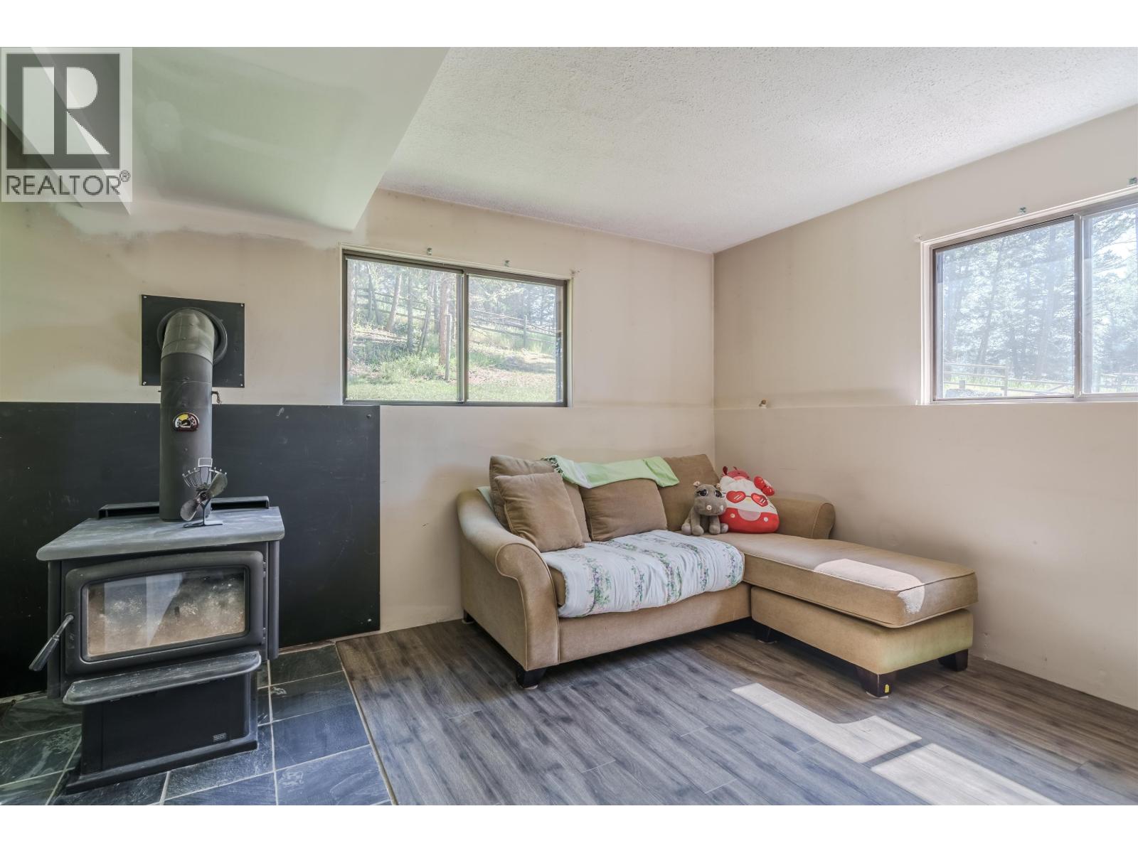 4927 Gloinnzun Crescent, 108 Mile Ranch, British Columbia  V0K 2Z0 - Photo 24 - R3087127