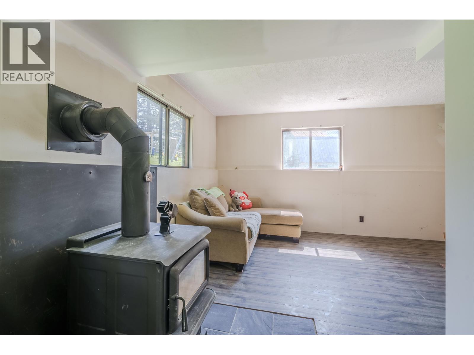 4927 Gloinnzun Crescent, 108 Mile Ranch, British Columbia  V0K 2Z0 - Photo 25 - R3087127