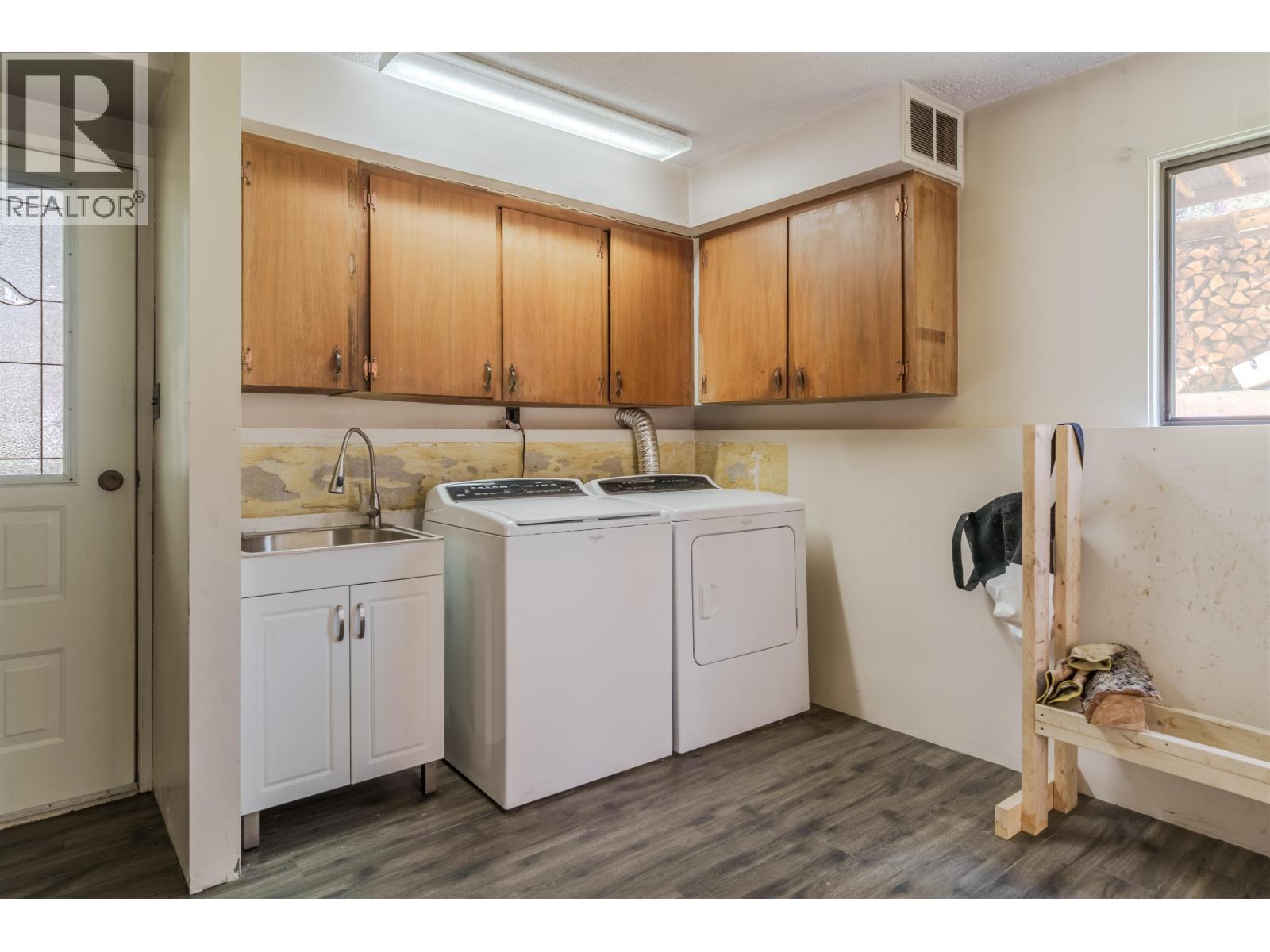 4927 Gloinnzun Crescent, 108 Mile Ranch, British Columbia  V0K 2Z0 - Photo 27 - R3087127