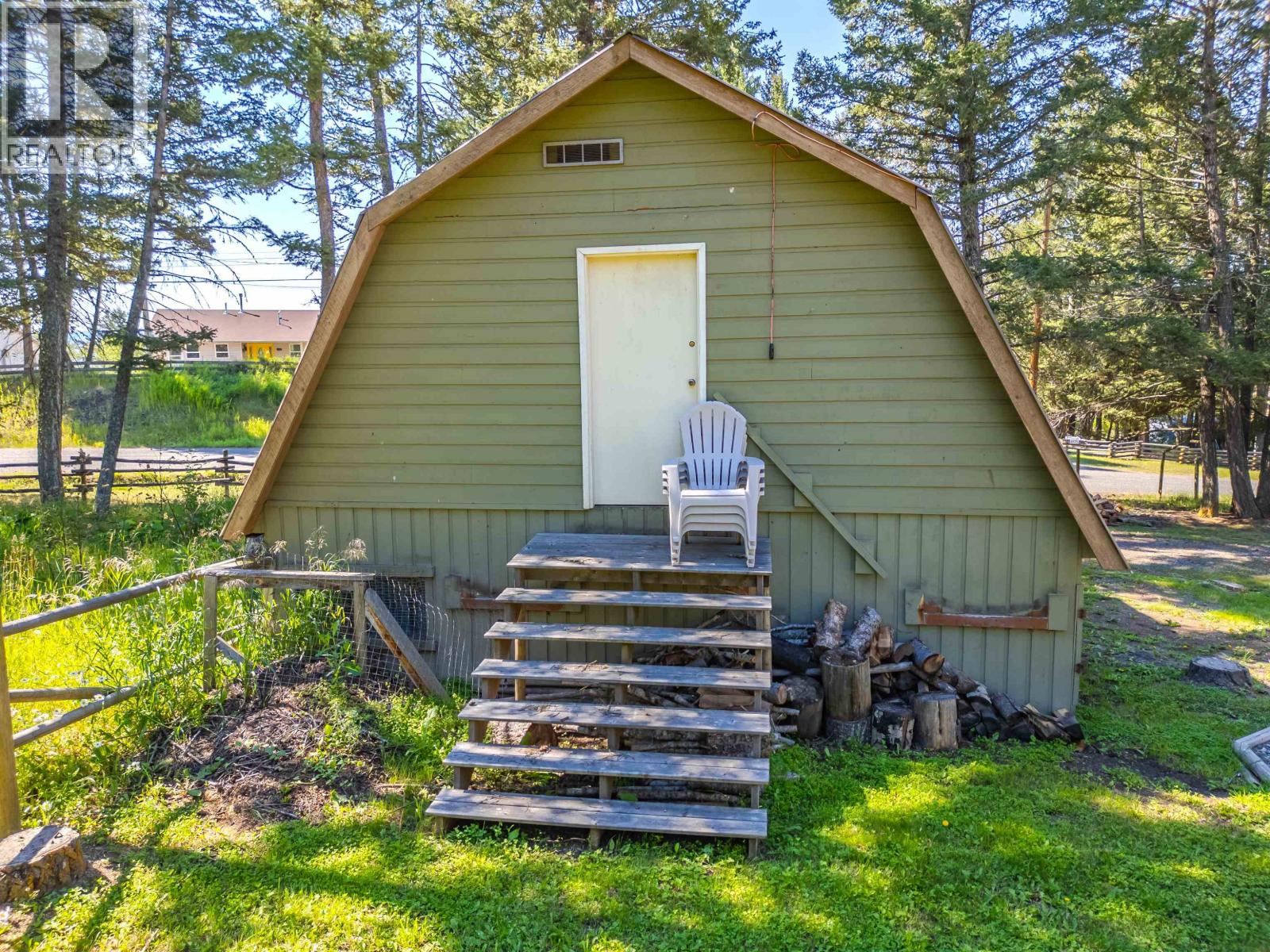 4927 Gloinnzun Crescent, 108 Mile Ranch, British Columbia  V0K 2Z0 - Photo 35 - R3087127