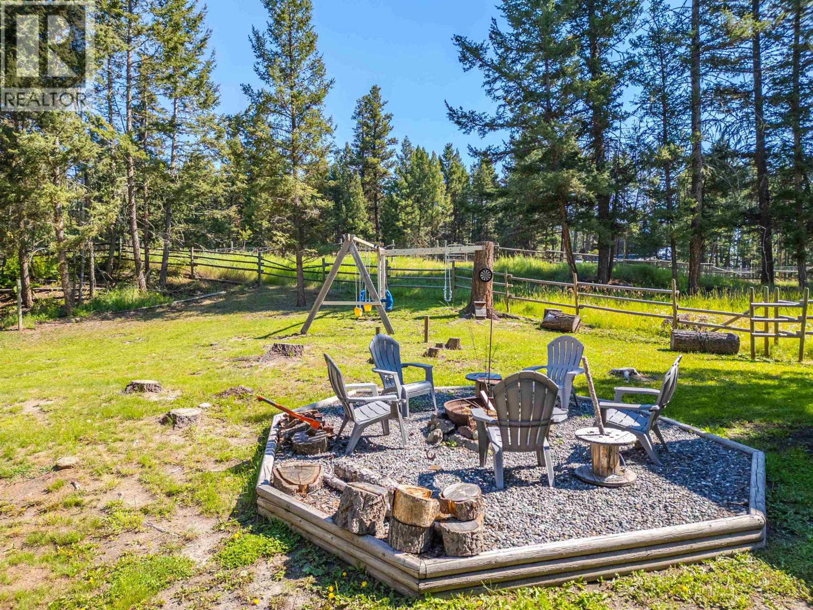 4927 Gloinnzun Crescent, 108 Mile Ranch, British Columbia  V0K 2Z0 - Photo 36 - R3087127