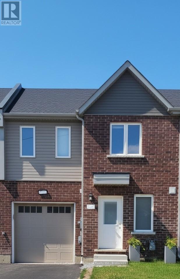 366 Alberta Street, Welland, Ontario  L3B 0K5 - Photo 1 - X12763406