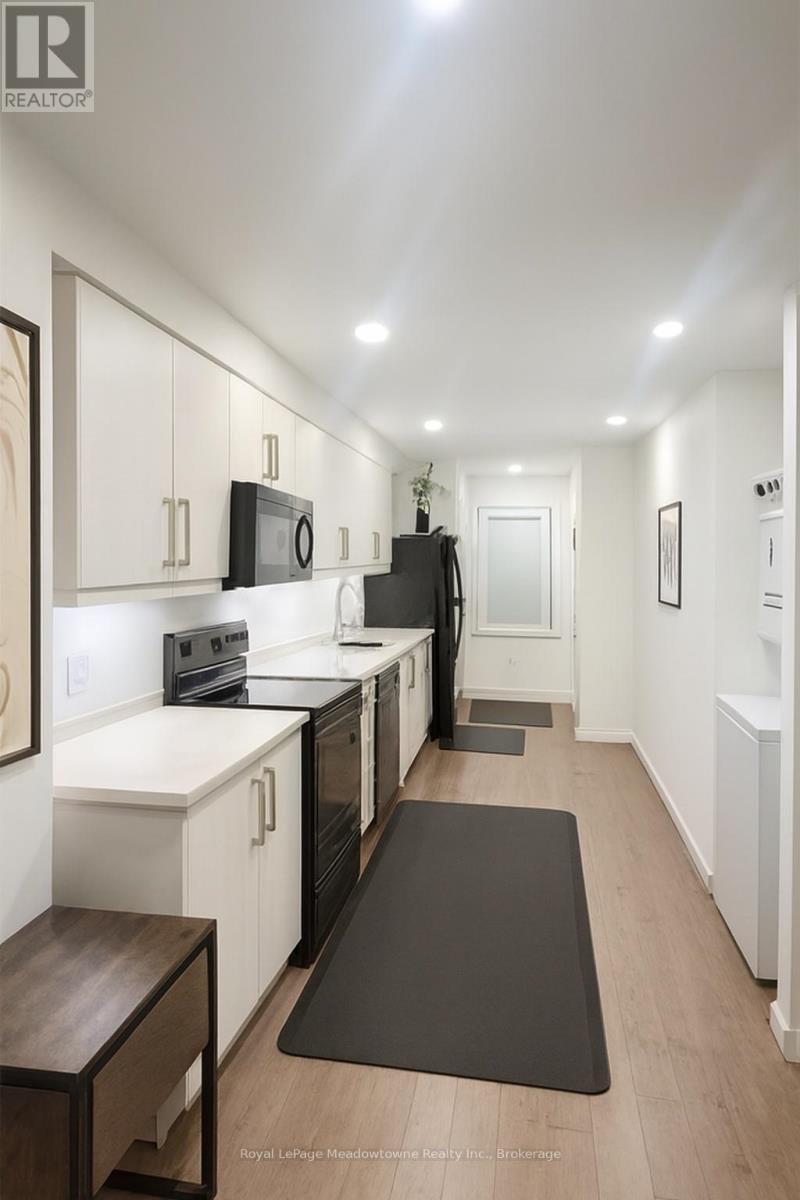 366 Alberta Street, Welland, Ontario  L3B 0K5 - Photo 2 - X12763406