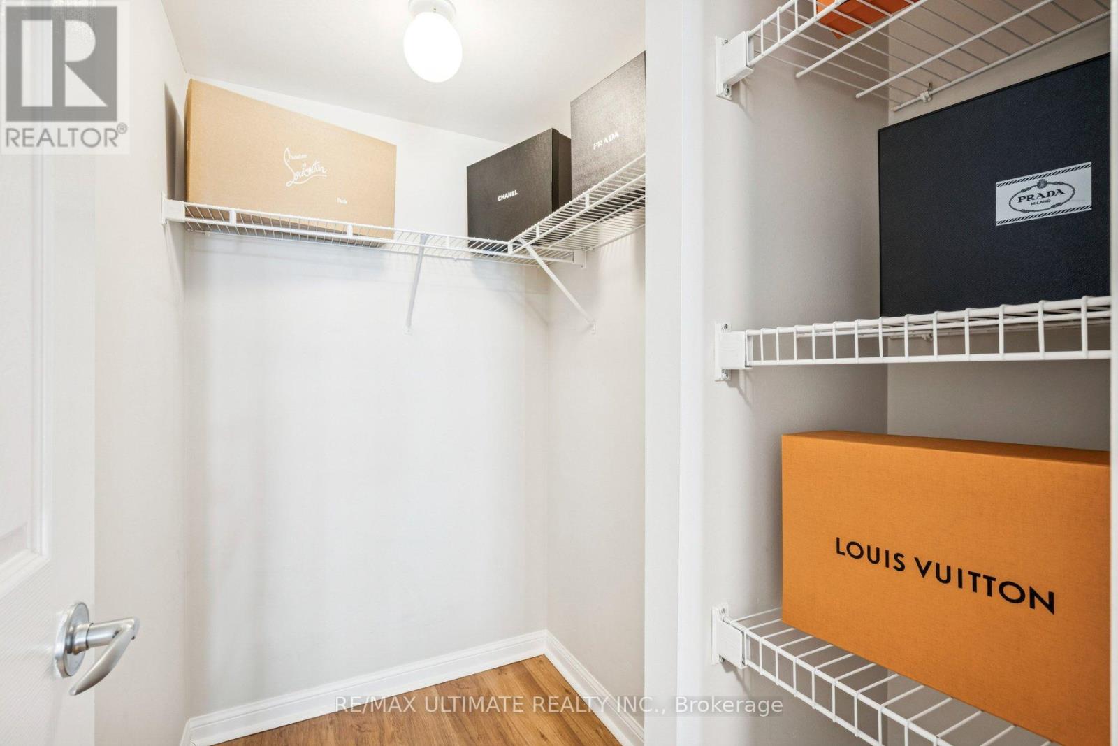 720 - 230 Queens Quay W, Toronto (Waterfront Communities), Ontario  M5J 2Y7 - Photo 18 - C12762024