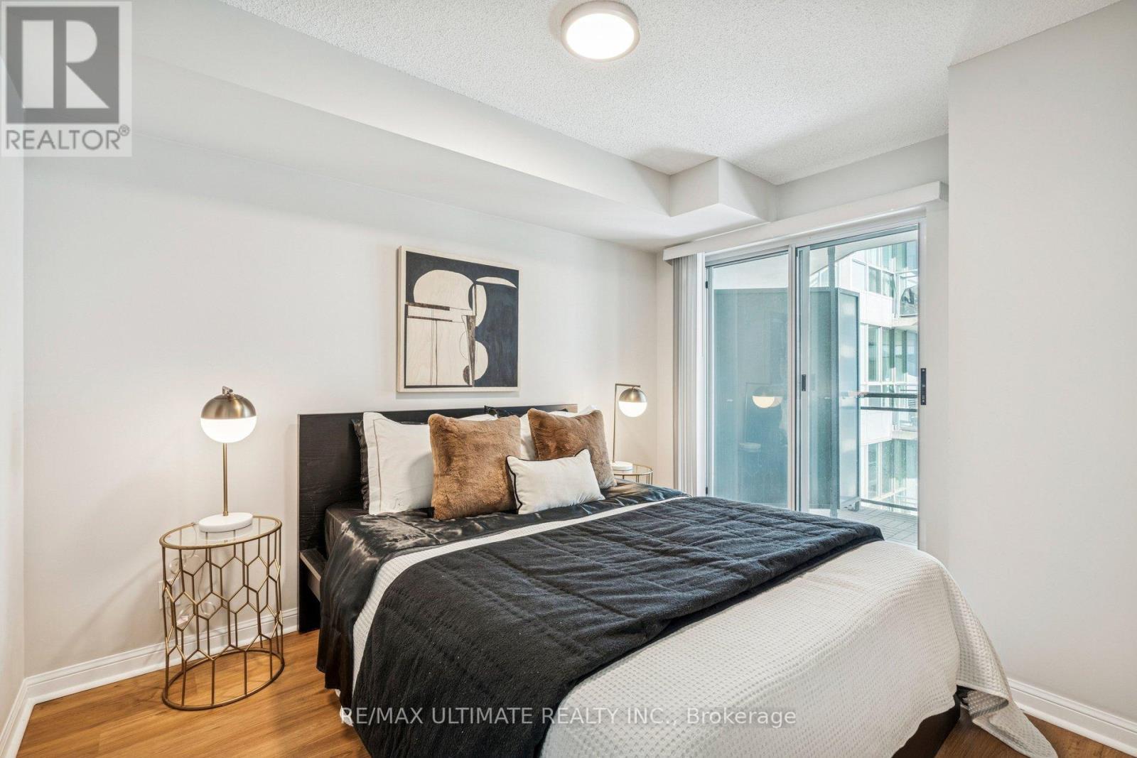 720 - 230 Queens Quay W, Toronto (Waterfront Communities), Ontario  M5J 2Y7 - Photo 16 - C12762024