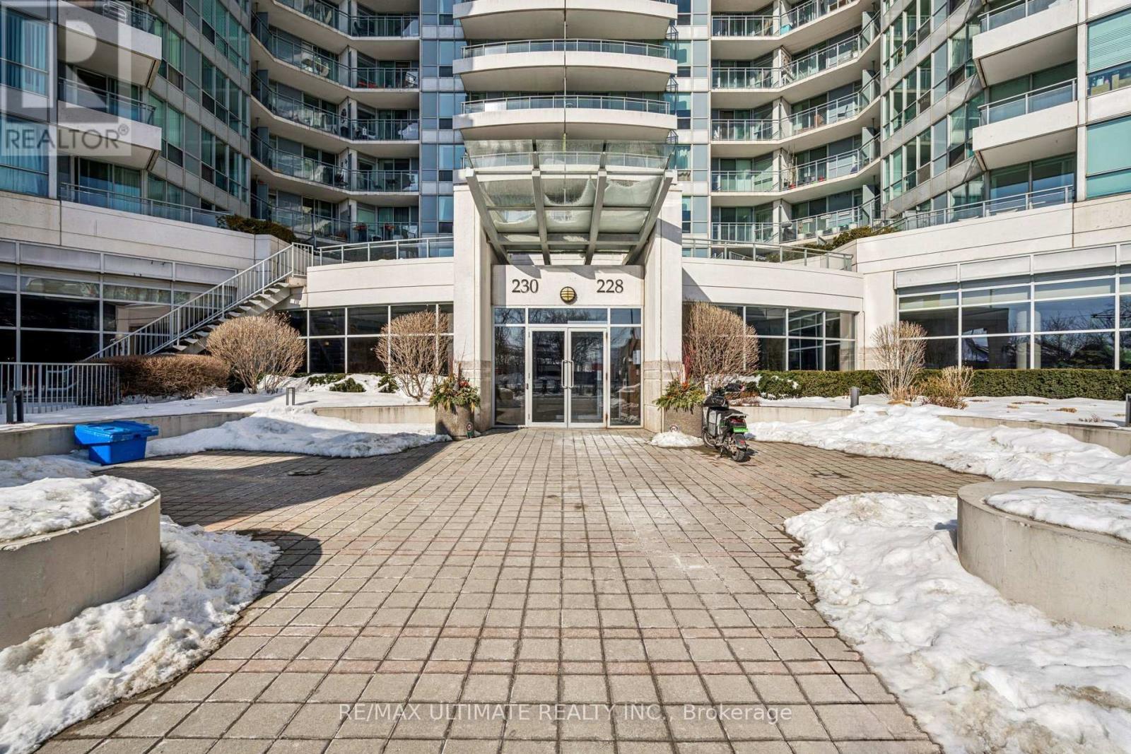 720 - 230 Queens Quay W, Toronto (Waterfront Communities), Ontario  M5J 2Y7 - Photo 2 - C12762024