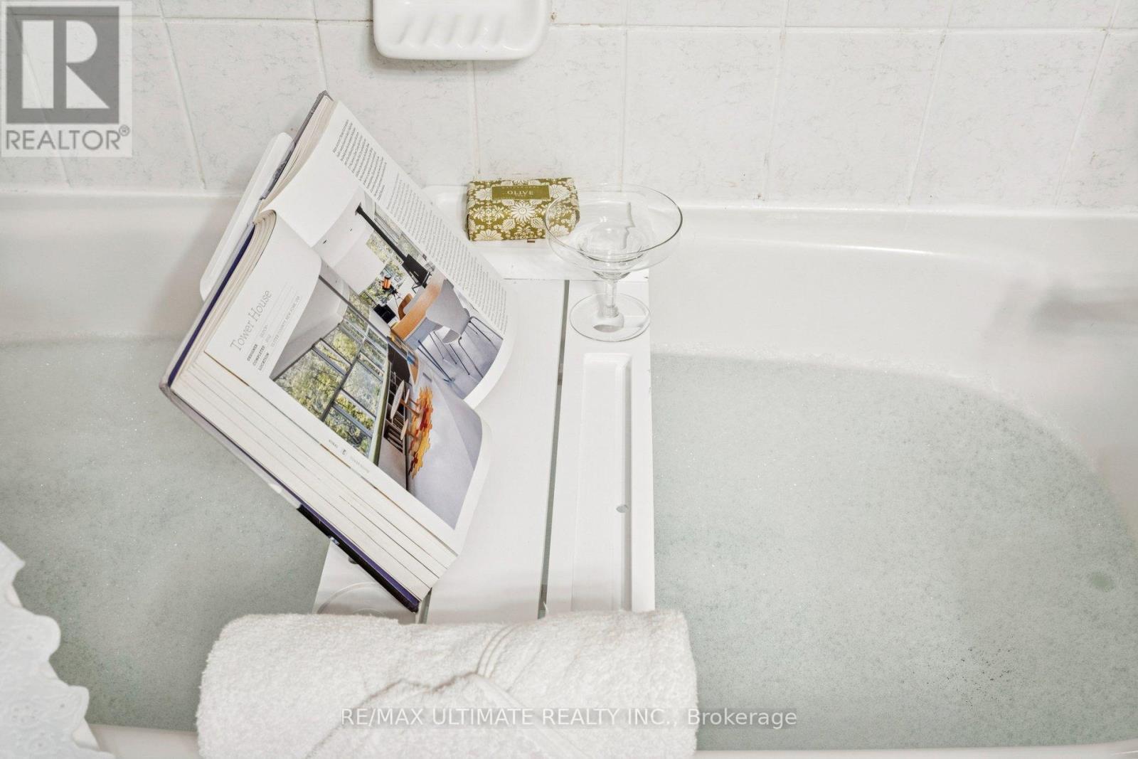 720 - 230 Queens Quay W, Toronto (Waterfront Communities), Ontario  M5J 2Y7 - Photo 20 - C12762024