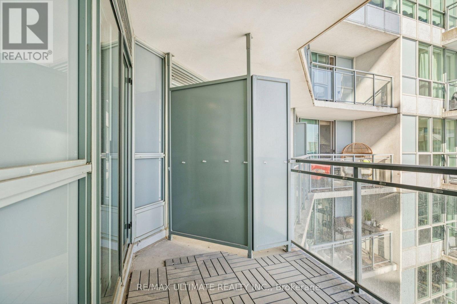 720 - 230 Queens Quay W, Toronto (Waterfront Communities), Ontario  M5J 2Y7 - Photo 23 - C12762024