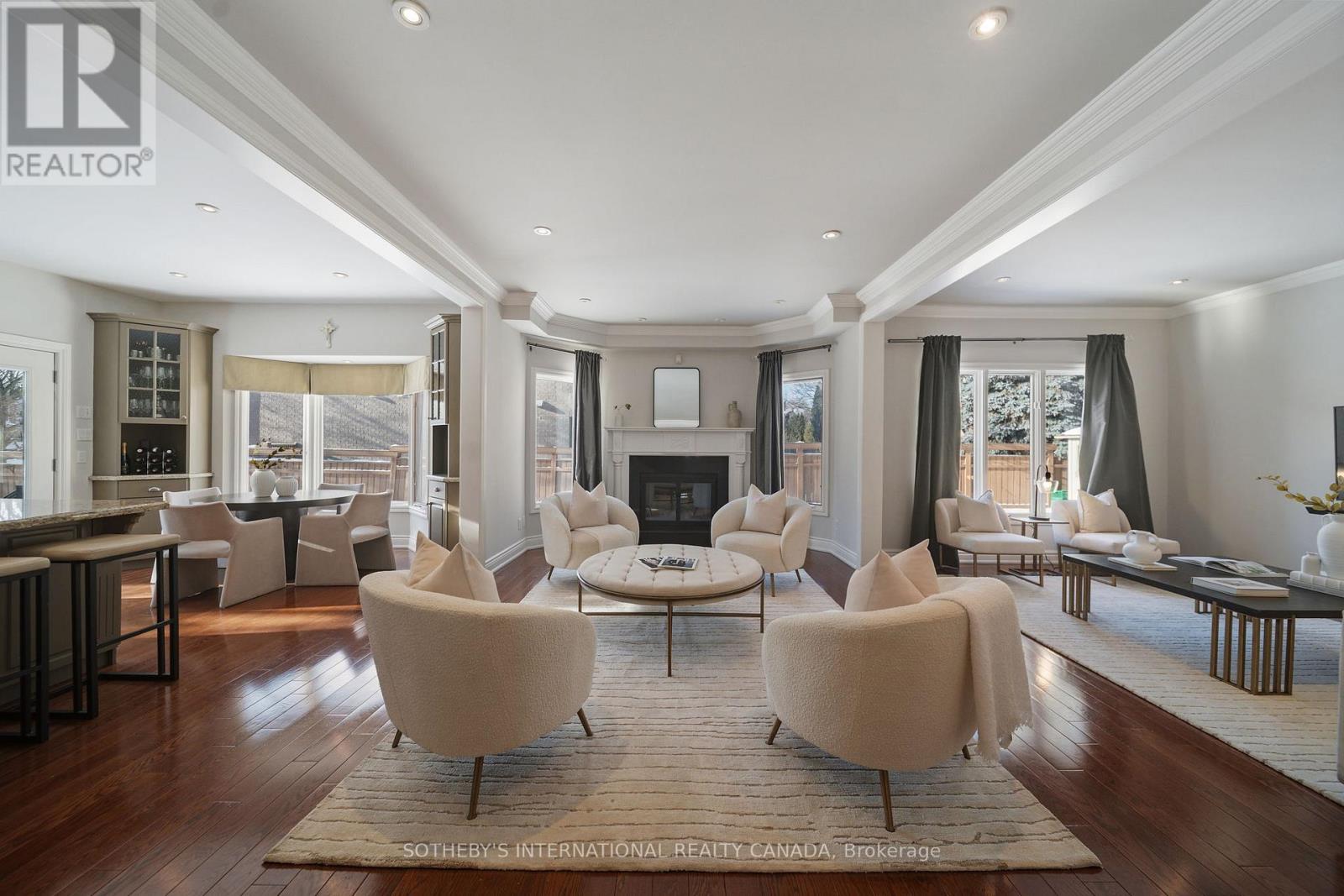 1939 CALGARY COURT, Mississauga, Ontario