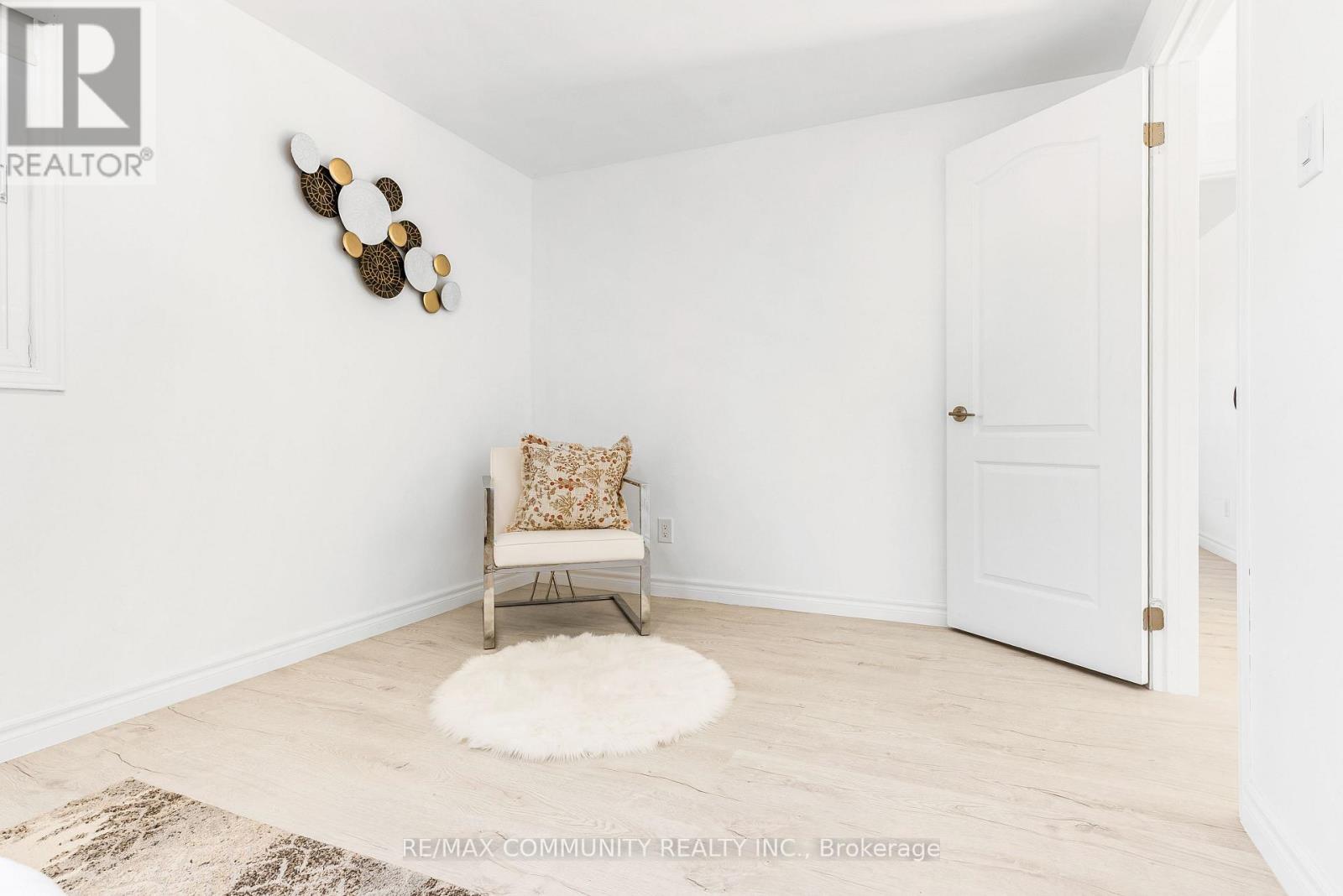 42 Kay Drive, Toronto, Ontario  M9V 4V6 - Photo 20 - W12763112