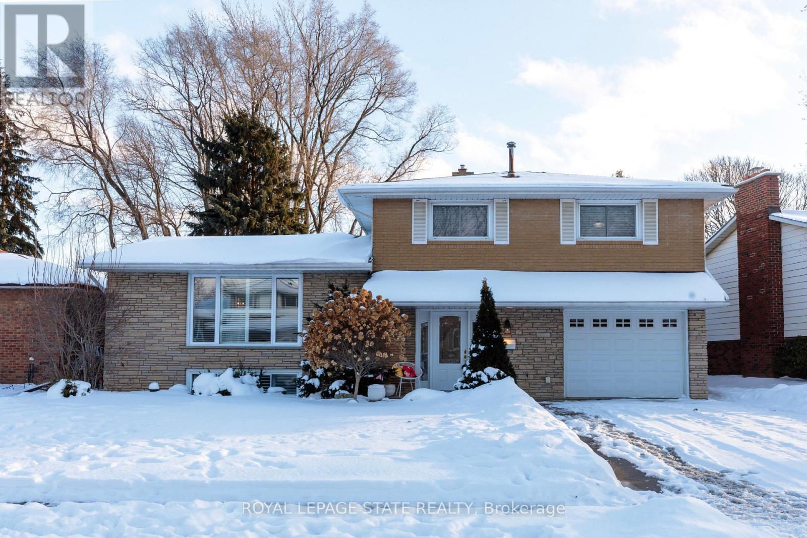 35 SHALFLEET BOULEVARD, Brantford, Ontario