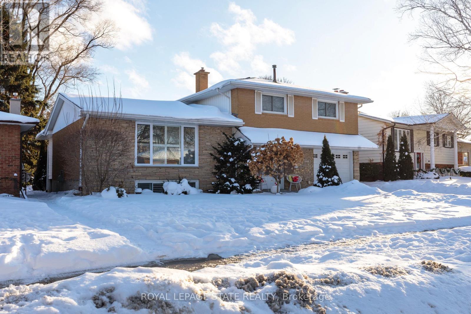 35 Shalfleet Boulevard, Brantford, Ontario  N3R 6L5 - Photo 3 - X12763104