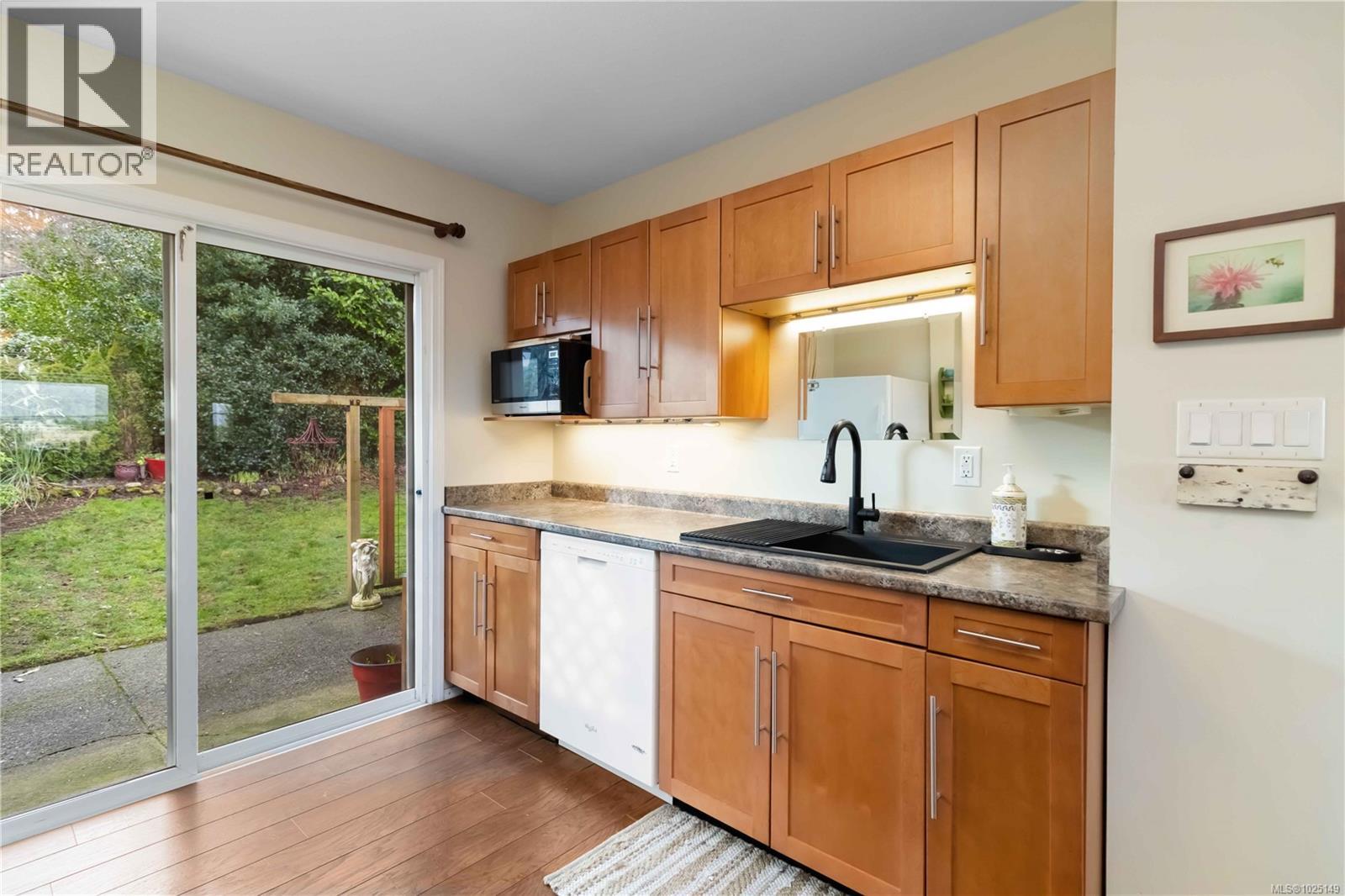 1027 Wurtele Pl, Esquimalt, British Columbia  V9A 4S2 - Photo 12 - 1025149